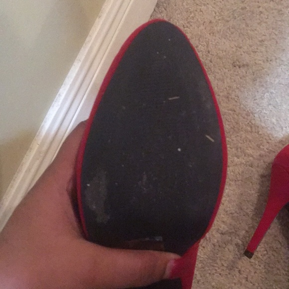 Shoes - Picture 2 of 2